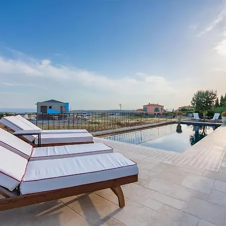 Villa Viento Mansion Pool And Big Garden