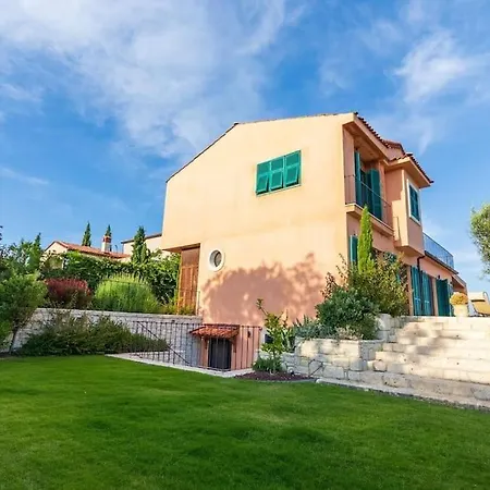 Viento Mansion Pool And Big Garden Villa *
